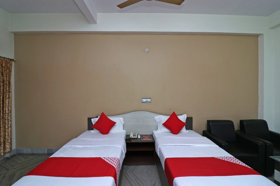 OYO 37989 Hotel Debarshi, Bankura city, Bankura