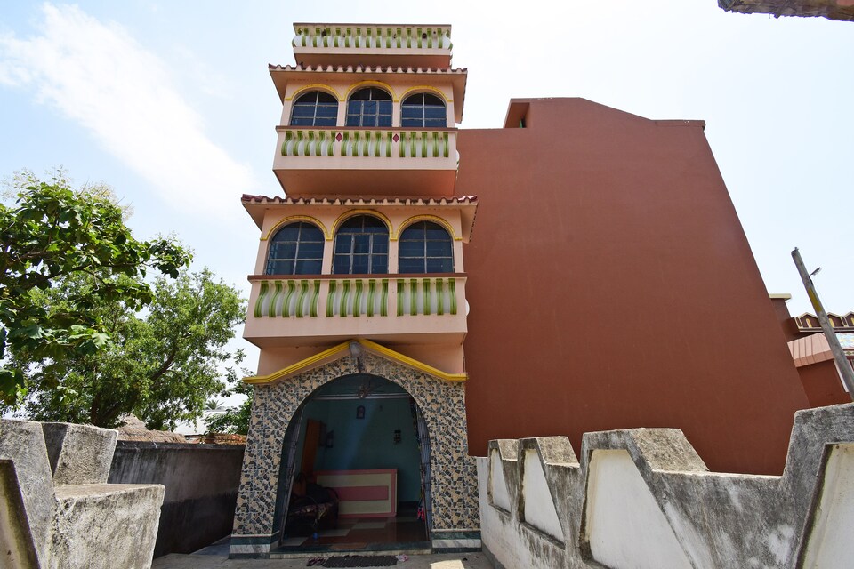 OYO 38004 Neel Akash, Patharchapuri, Shantiniketan