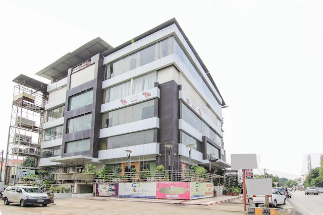 OYO De Global Park Near Gautam Buddha Park