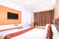 OYO De Global Park Near Gautam Buddha Park