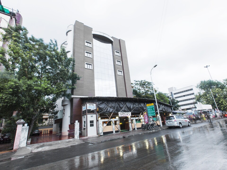 OYO Premium 065 Kopar Khairane Railway Station, Mumbai-Airoli-Ghansoli-KoperKhairane, Mumbai