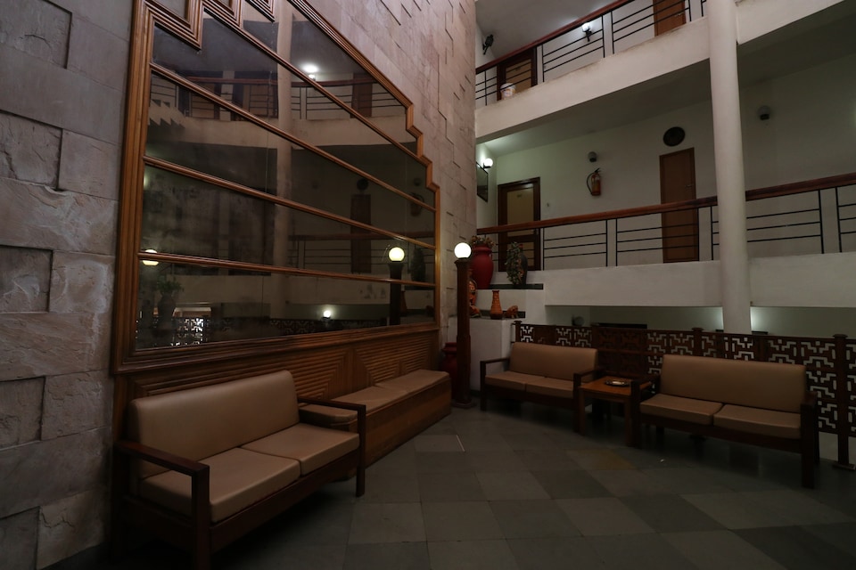 OYO Hotel Basera, Katra, Katra