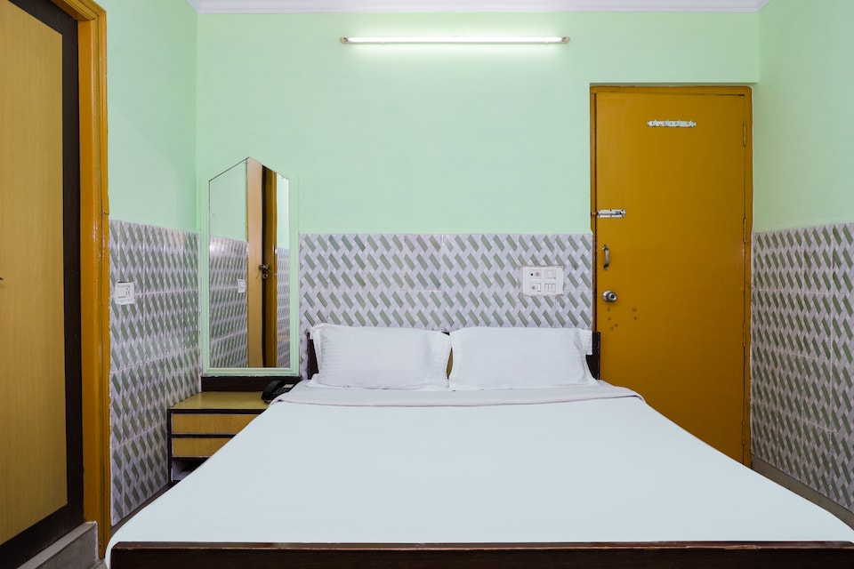 SPOT ON 38040 Hotel Nand Palace, Jhansi, Jhansi