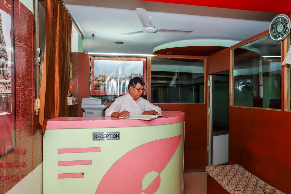 SPOT ON 38040 Hotel Nand Palace, Jhansi, Jhansi