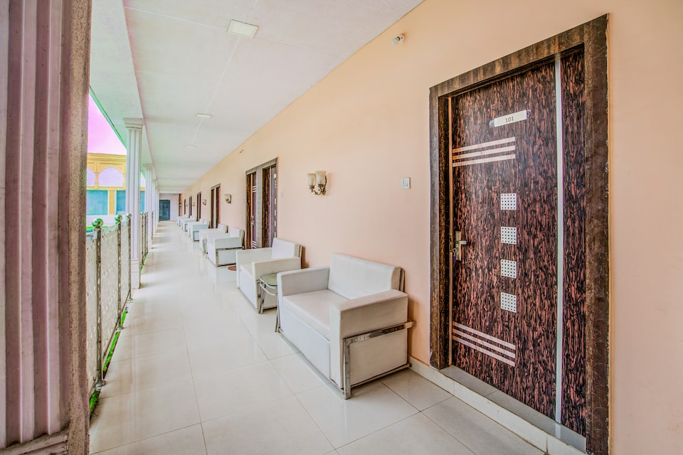 OYO 38050 Swagatam Banquet Hall & Guest House, Harmu, Ranchi