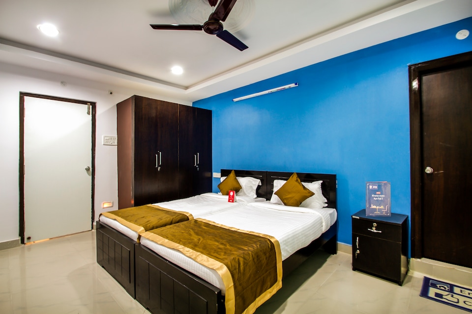 OYO 38060 होटल लवली इन, Charbagh Lucknow, लखनऊ