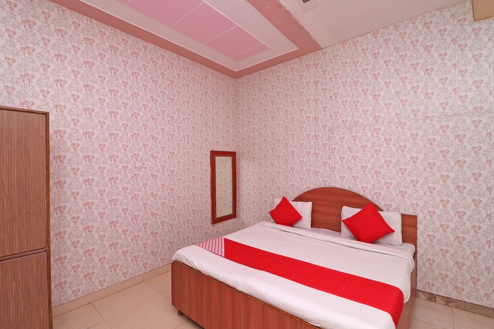 OYO 38064 Hotel Anand Palace, JwalaJi, ज्वालाजी