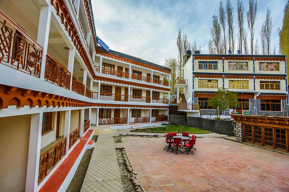 OYO 38075 Abu Palace, Old Leh Road, Leh-Ladakh