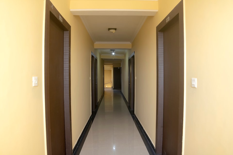 OYO 3690 Hotel Home, Delhi Nainital Highway, Rudrapur