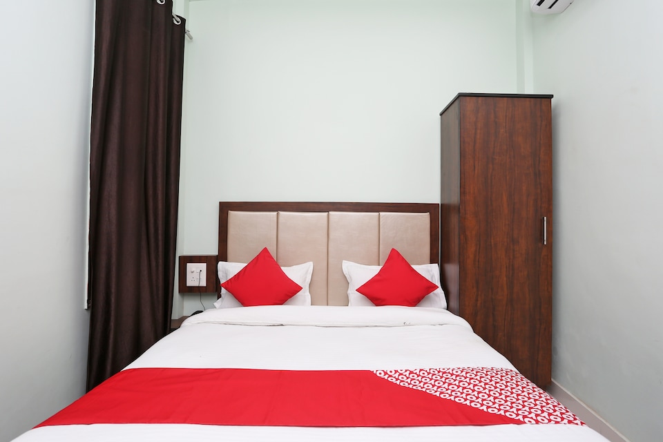 OYO 38098 Regal, Saharanpur, Saharanpur