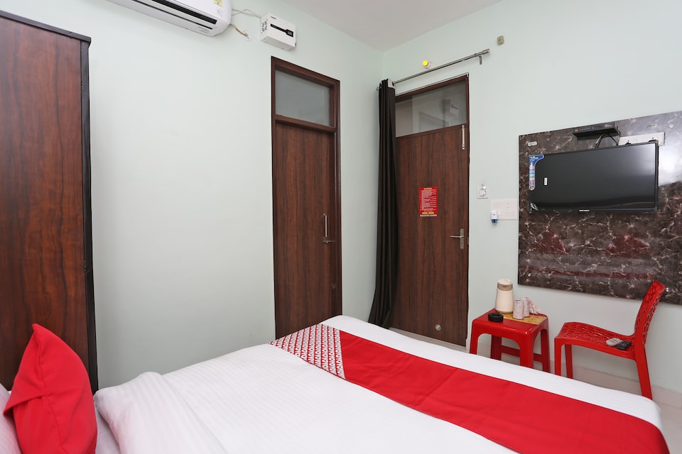 OYO 38098 Regal, Saharanpur, Saharanpur