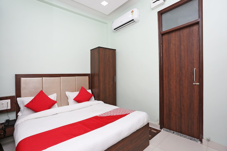OYO 38098 Regal, Saharanpur, Saharanpur