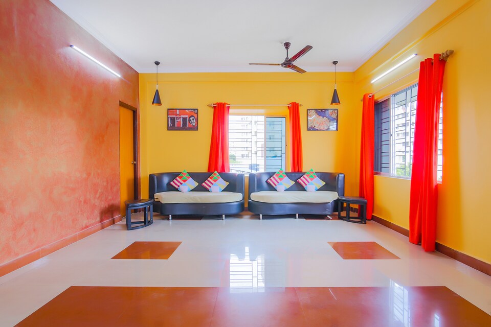 OYO Home 38101 OBBS Stays Near Buddha Bites, Ruby Hospital Kolkata, Kolkata