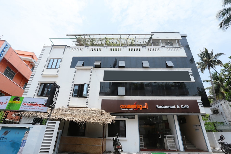 OYO 38102 Humming Bird, Railway Station North Kochi-II, Kochi