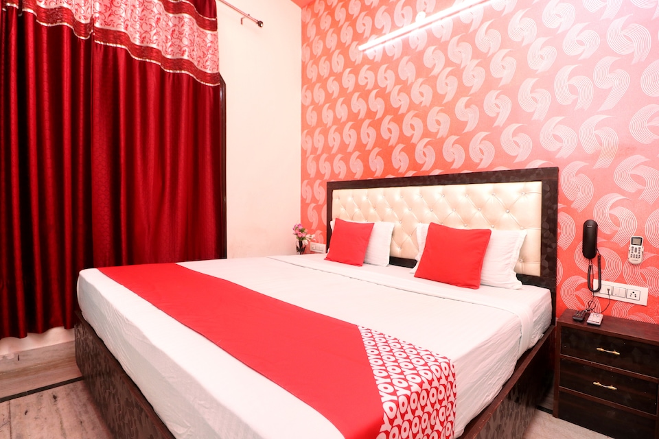 OYO 38104 Hotel Balwant Residency, Railway Station Chandigarh, Chandigarh