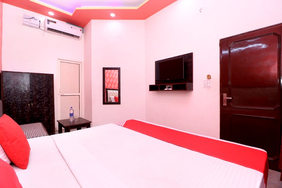 OYO 38104 Hotel Balwant Residency, Railway Station Chandigarh, Chandigarh