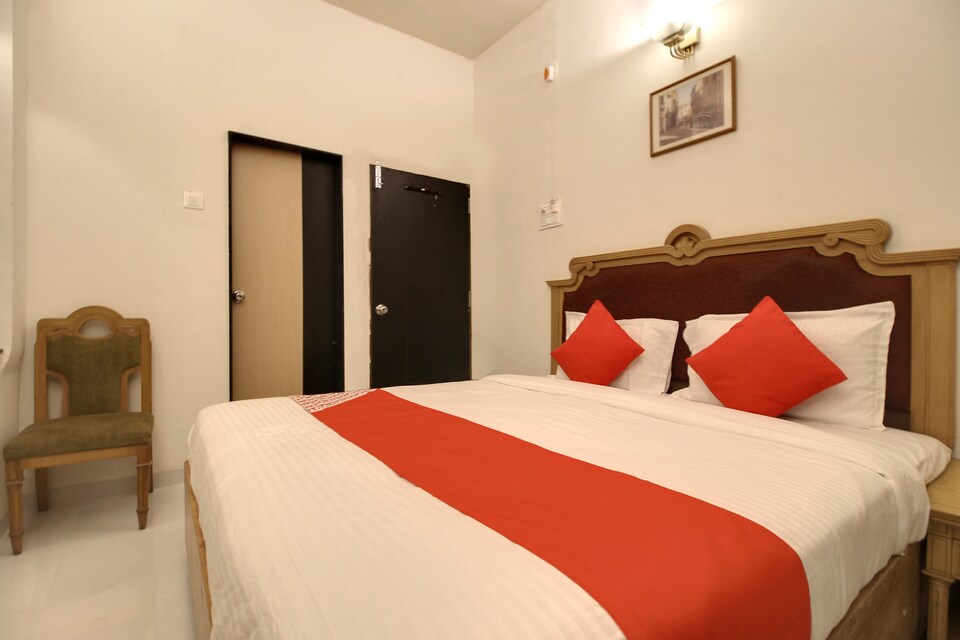 OYO Unnati Guest House, Akola, अकोला