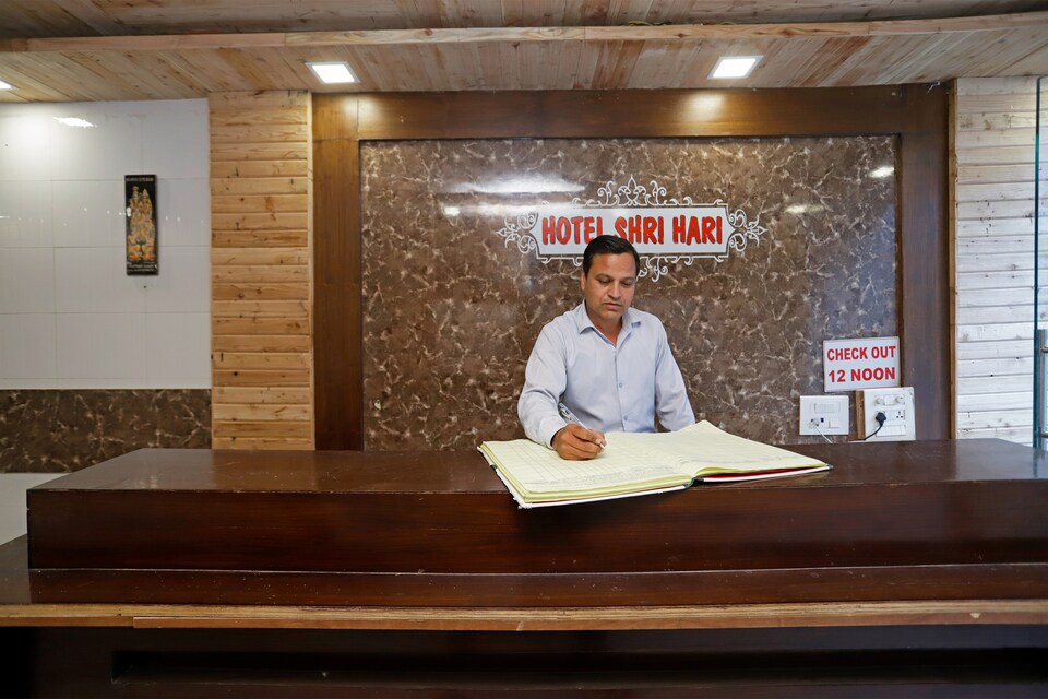OYO 38111 Hotel Hari, Har Ki Pauri Haridwar, Haridwar