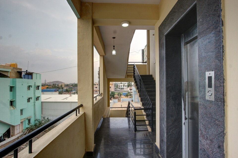 SPOT ON 38114 Regency Lodge, Chikballapur-Bangalore, Chikballapur