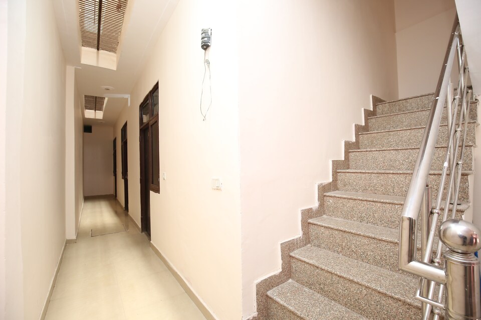 SPOT ON 38121 Sunshine Lodge, Railway Station Chandigarh, Chandigarh