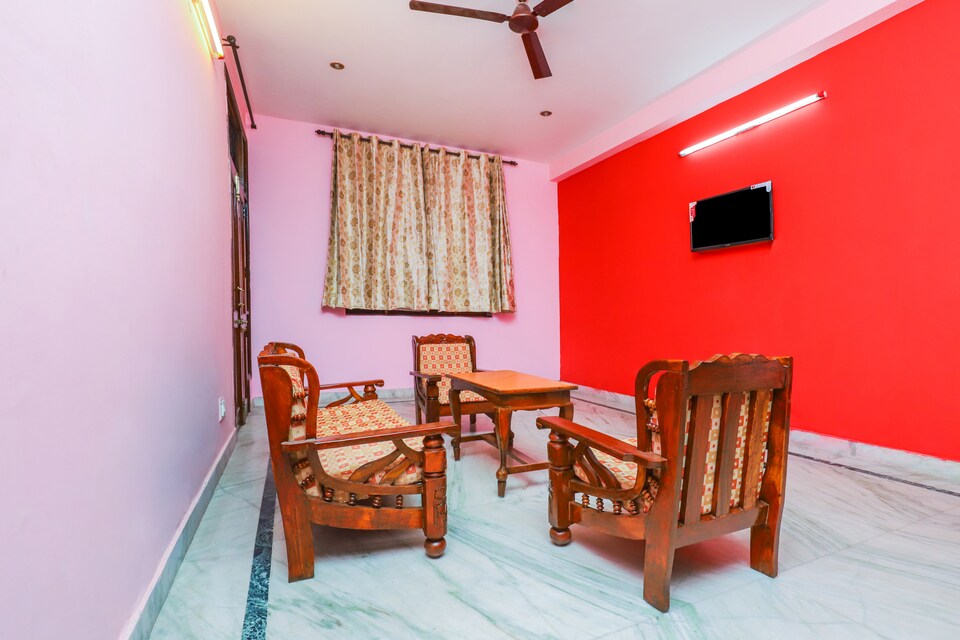 OYO LIFE NOD591 Beta II, Pari Chowk, Greater Noida