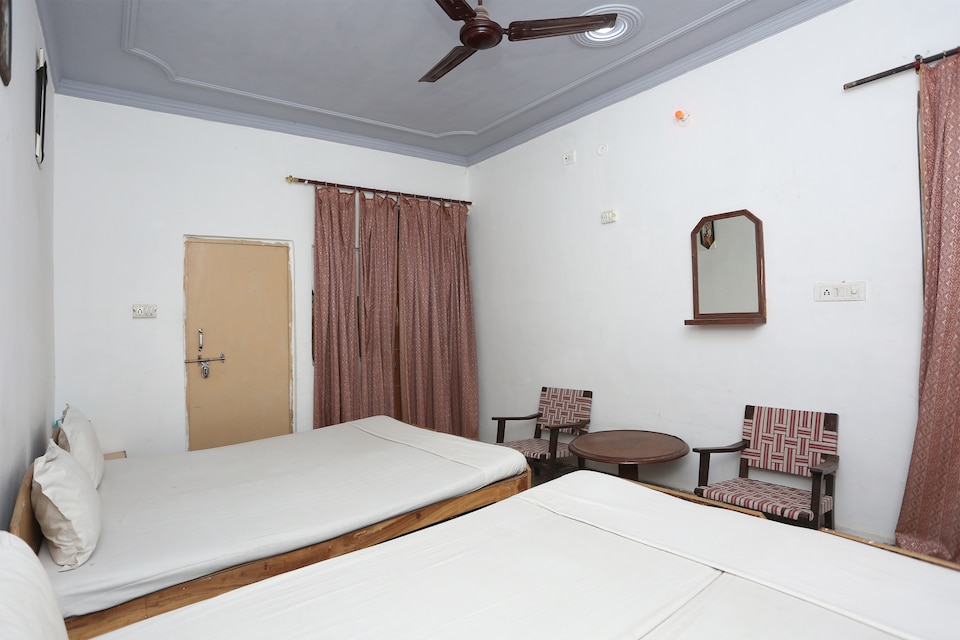 SPOT ON 38150 Pyrenees, Taj East Gate Road Agra, Agra