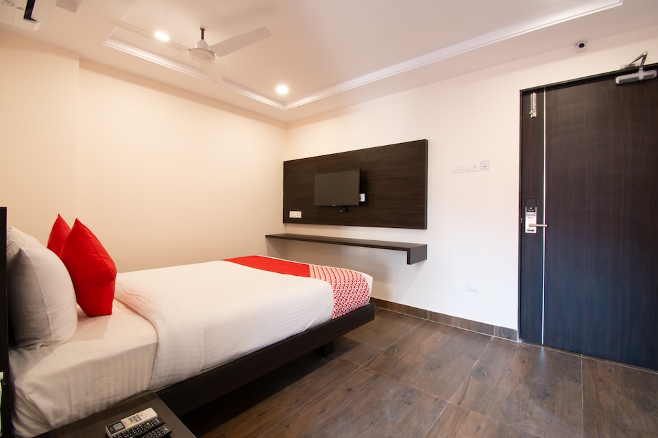 OYO 38151 The Excella, Beach Side Visakhapatnam, Visakhapatnam