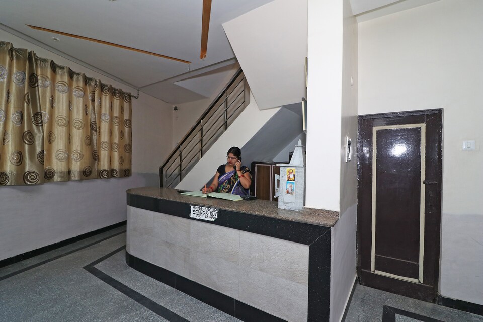 SPOT ON 38153 Hotel Taj Deluxe, Corporate Complex, Agra
