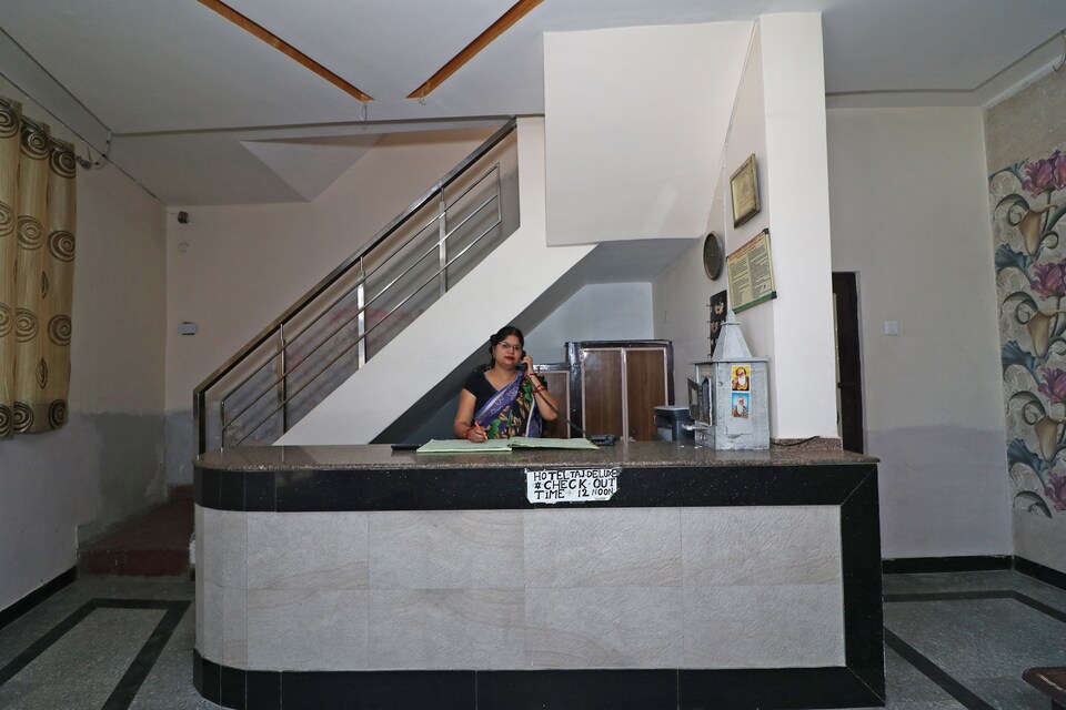 SPOT ON 38153 Hotel Taj Deluxe, Corporate Complex, Agra