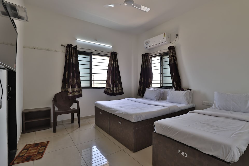 SPOT ON Shakti Hostel & Hotel, Bhuj, Bhuj