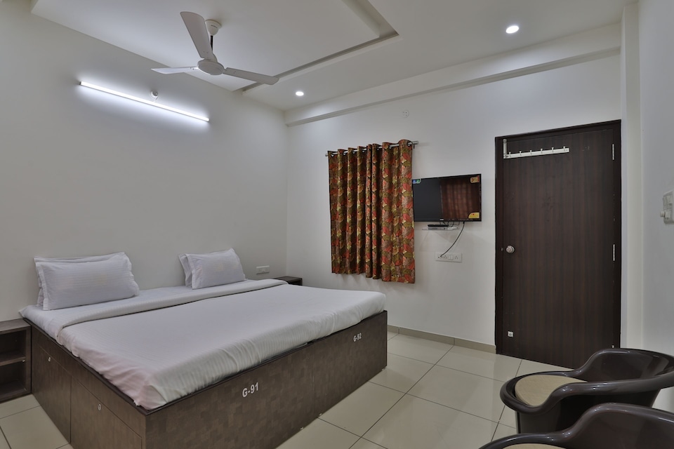 SPOT ON Shakti Hostel & Hotel, Bhuj, Bhuj