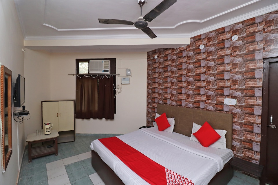 OYO 38165 Hotel Indralok, Kotdwar, Kotdwar