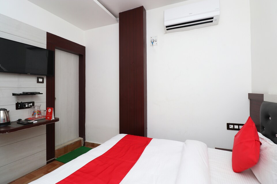 OYO 38173 Hotel The Soothing Suburb, Gorakhnath Gorakhpur, Gorakhpur