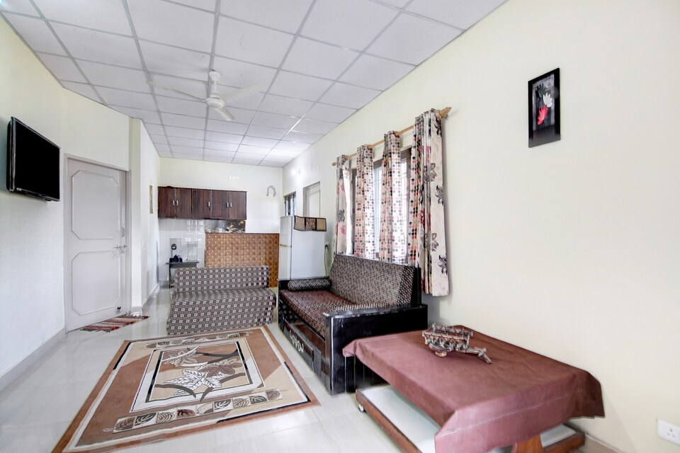 OYO Home 38174 Luxurious 2BHK Hills View, Picture palace Mussoorie, Mussoorie