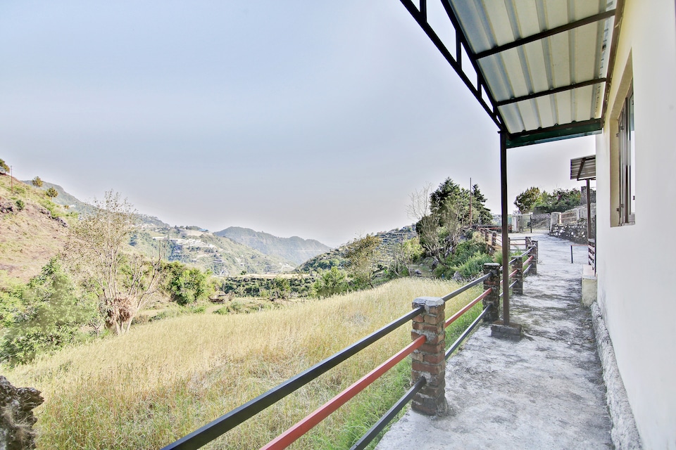 OYO Home 38174 Luxurious 2BHK Hills View, Picture palace Mussoorie, Mussoorie