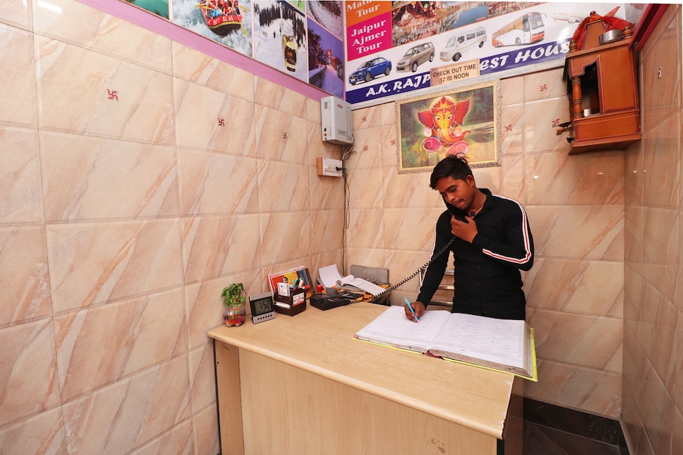 AA.VK.RAJPUT GUEST HOUSE, Nizamuddin Delhi, दिल्ली