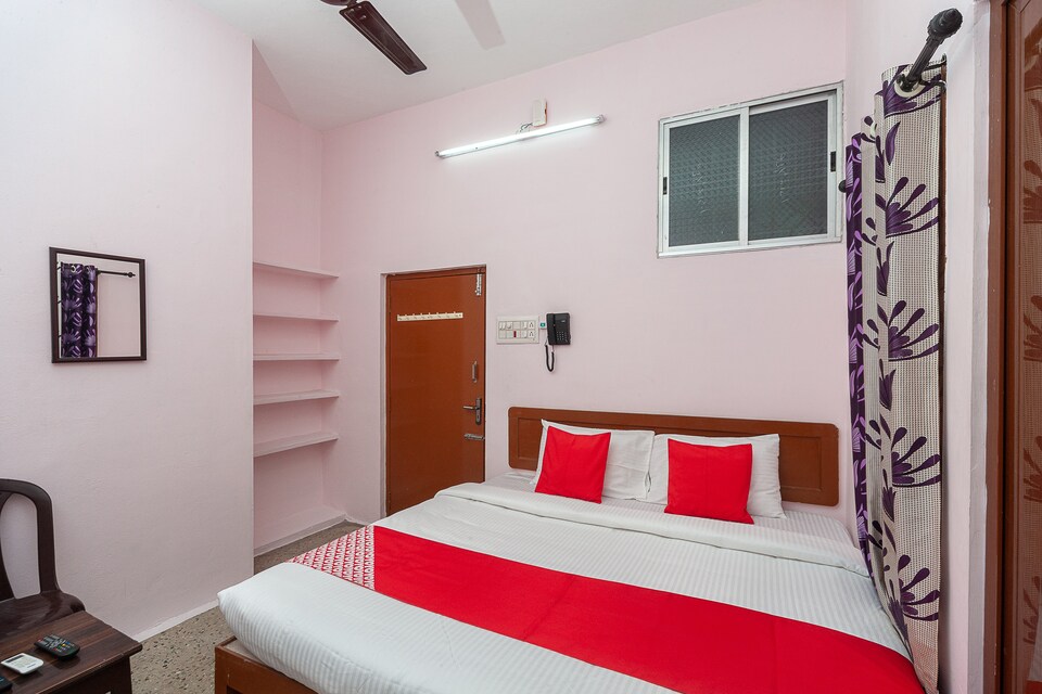 OYO 38178 DVS Residency, Reddipatti Salem, Salem
