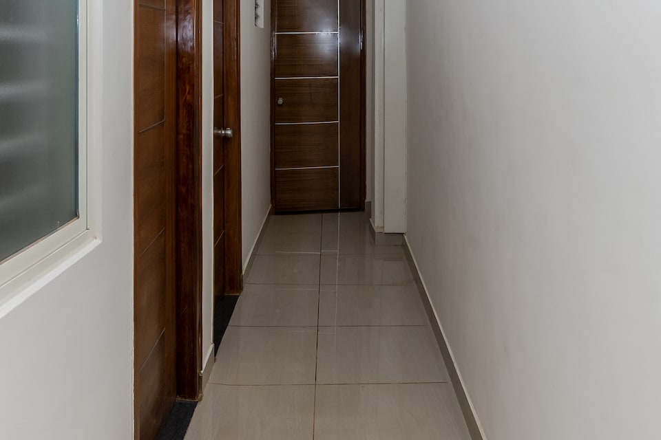 OYO 38211 Sri Sai Residency, Mysore Outer, Mysore