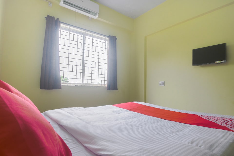 OYO 38212 Sandhya Lodge, Manipal, Udupi-Manipal