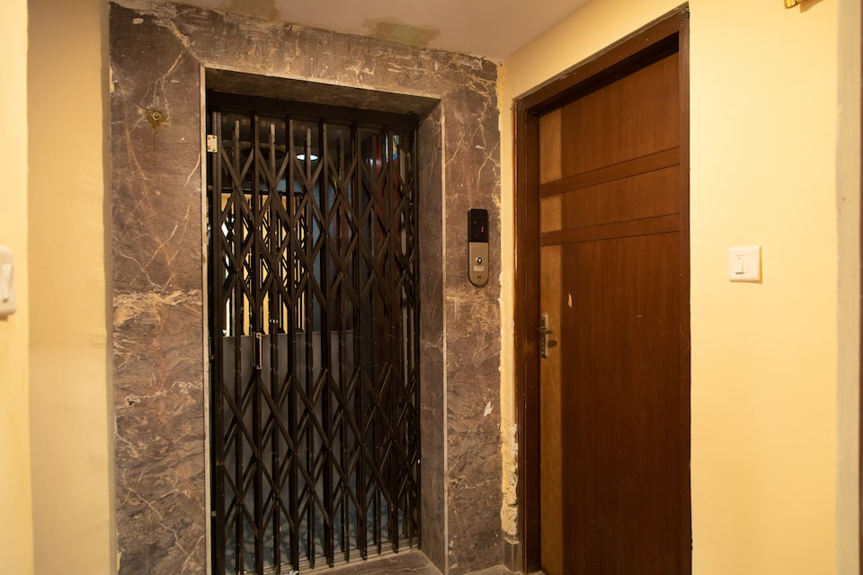 OYO 38316 Hotel Gold, Airport Wardha Road, Nagpur