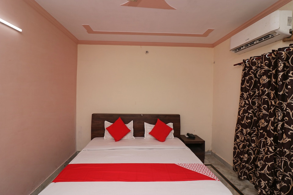 Capital O 38386 Ease Inn, Gomti Nagar Lucknow, Lucknow