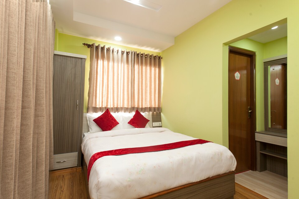 OYO 370 Hotel Devdaha & Restaurant, Sundhara Kathmandu, Kathmandu