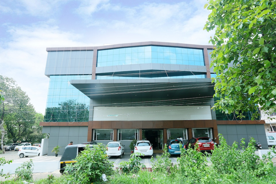 OYO 38408 Sun Star Premium Residency, Pala, Kottayam