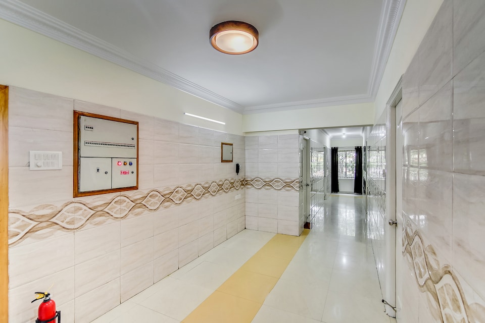 OYO 38410 Hotel Hsr Comforts, Yeshwantupur Bangalore-II, Bangalore