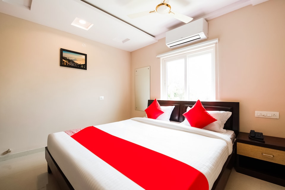 OYO 38411 Sun View Hotel, MG Road Vijayawada, Vijayawada