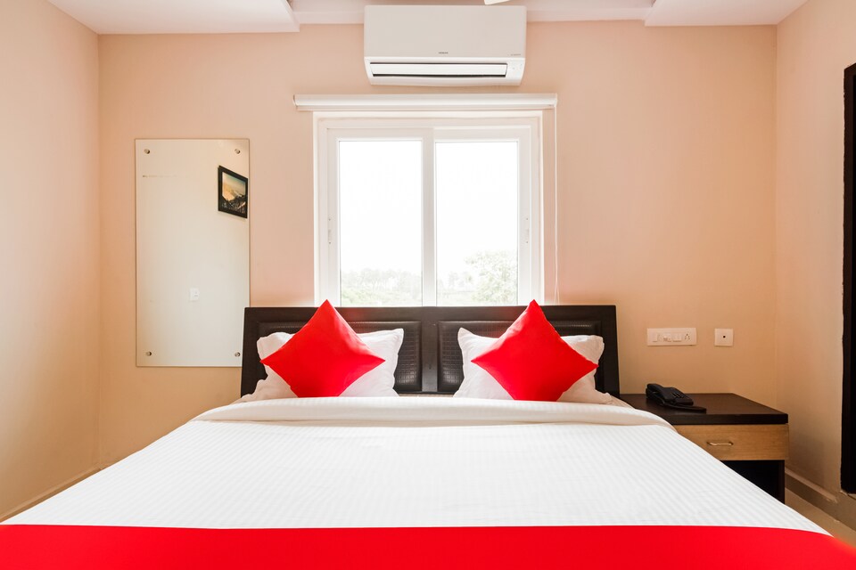 OYO 38411 Sun View Hotel, MG Road Vijayawada, Vijayawada