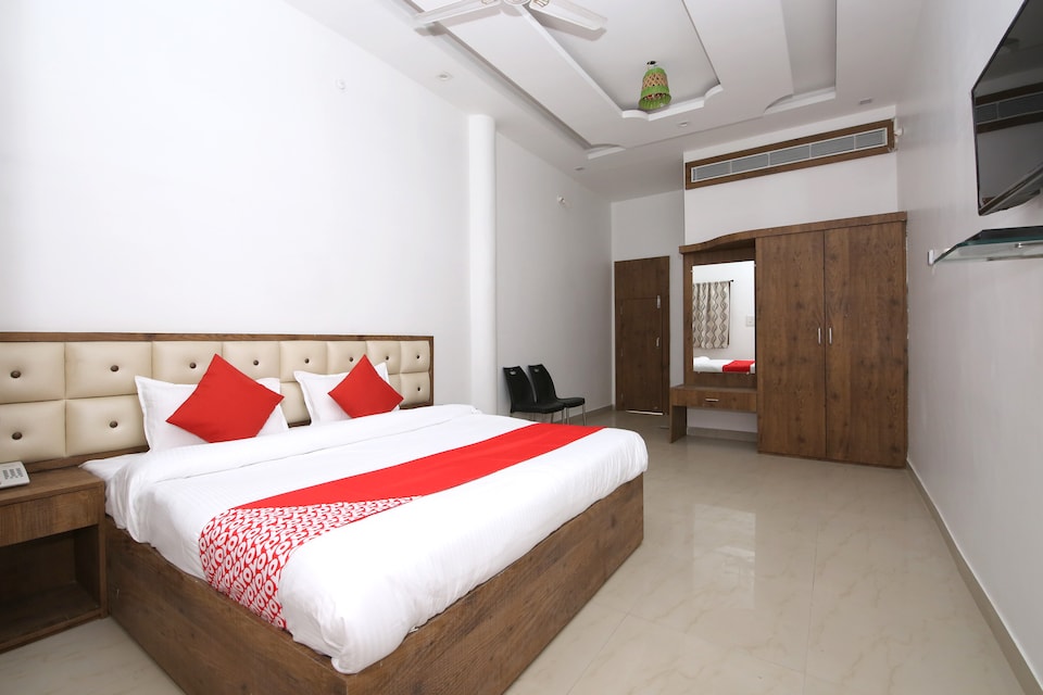 OYO 38414 Rain Basera Resort, Vijay Nagar - Jabalpur, Jabalpur