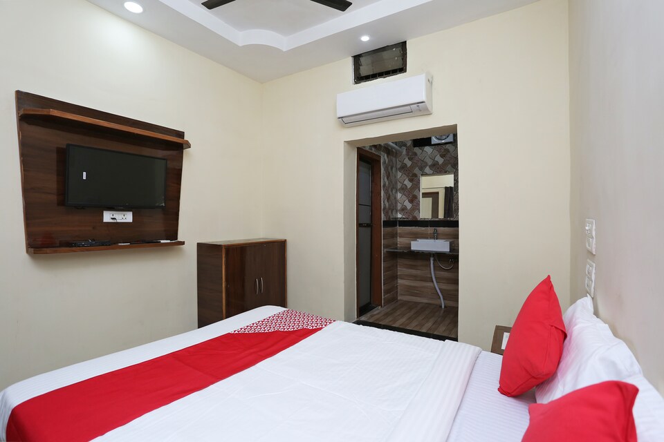 OYO 38416 Prince Guest House, Transport Nagar, Raipur