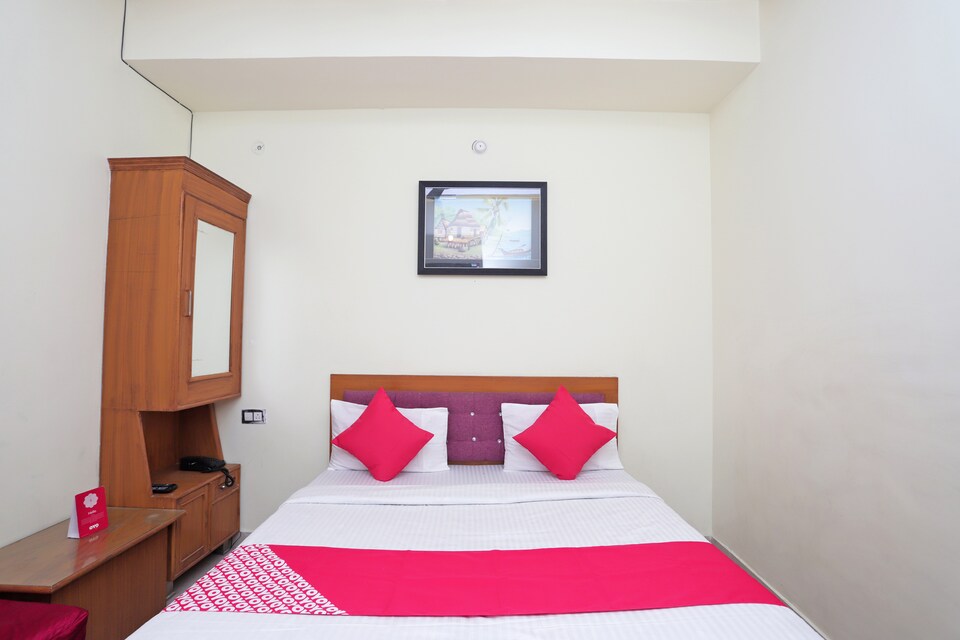 OYO 38520 Hotel Silverspoon, Muzzafarnagar City, Muzzafarnagar