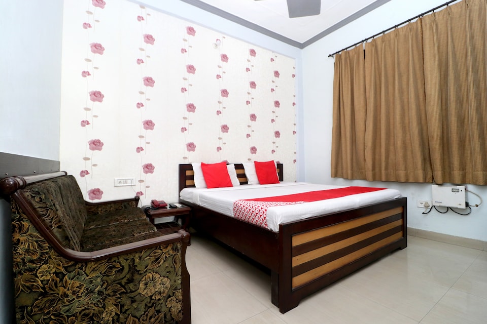OYO 38521 Hotel Big Way, Nahan, Nahan